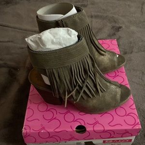 SUGAR FRINGE SHOES W/HEEL